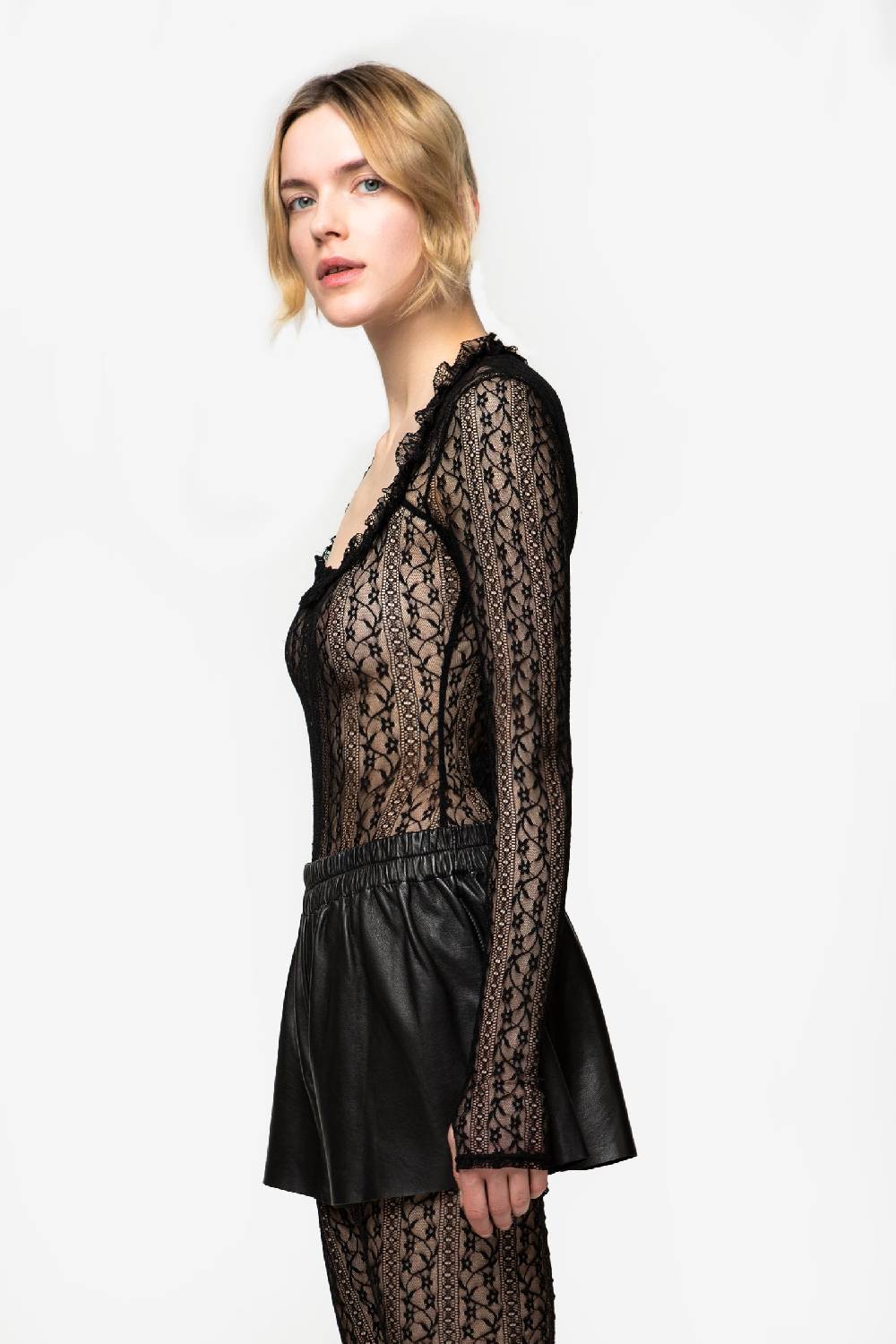 Kristina Ti FUTURA - Undress lace T-shirt Moda