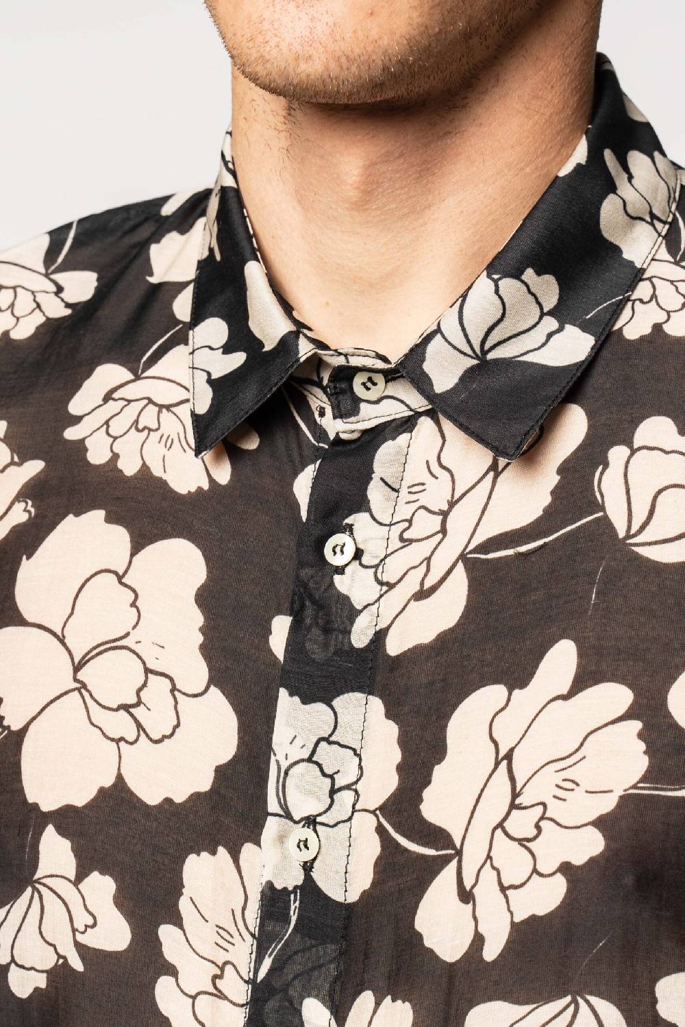 Officina 36 Camicia in misto seta stampata nera Vendite Flash