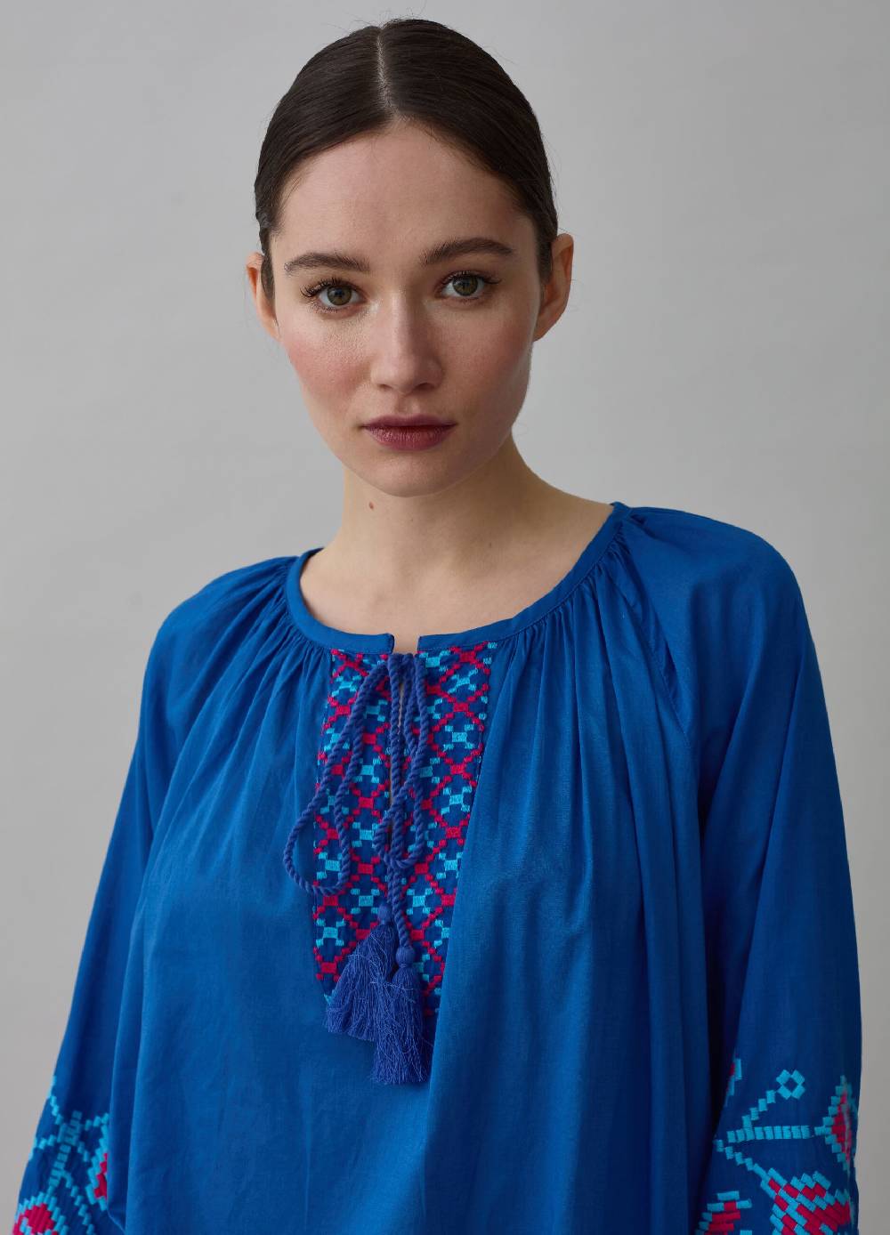 Ovs Blusa over con ricami etnici e nappine Italy