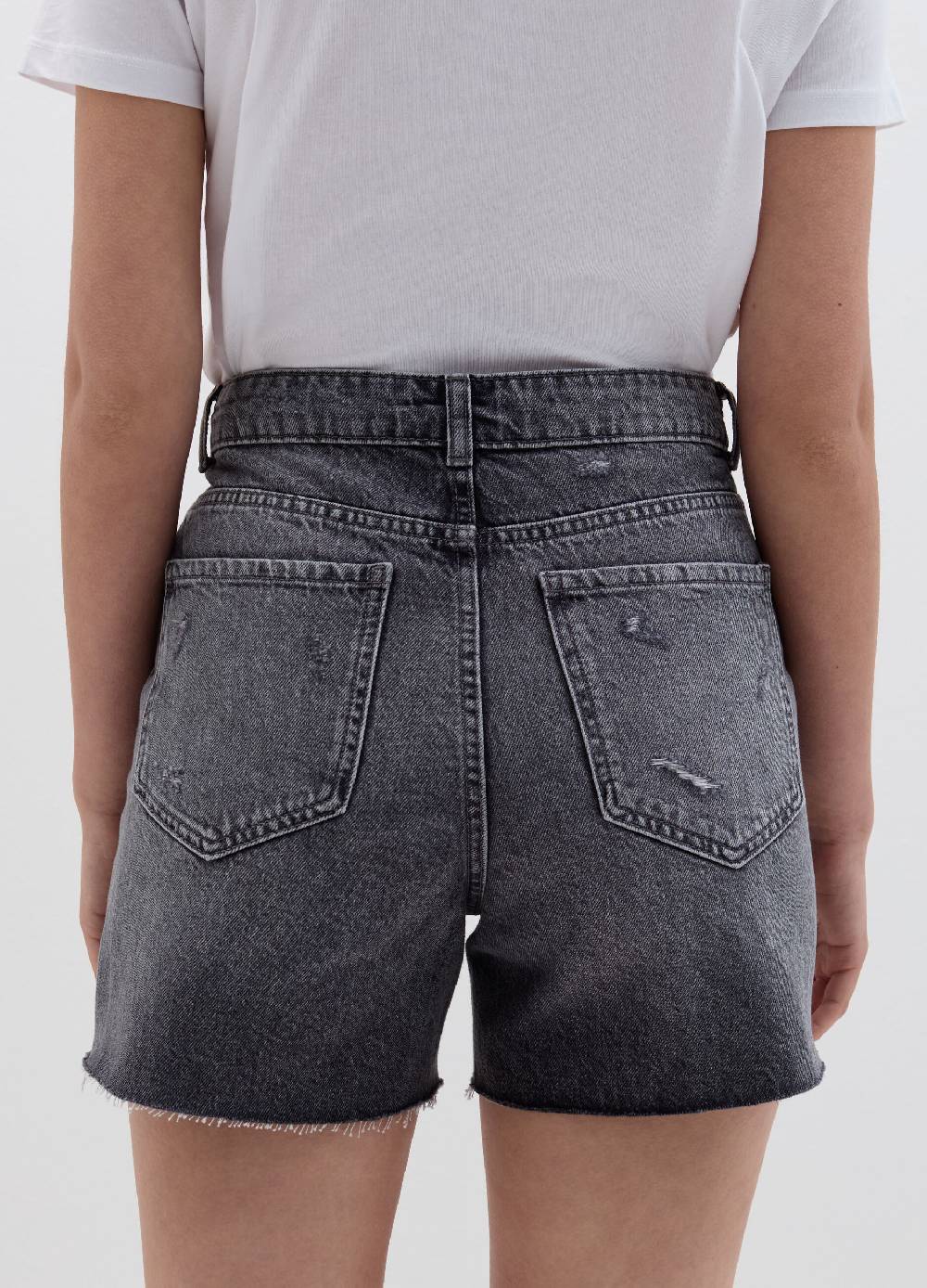 Ovs Shorts mom fit in denim con strappi Economico