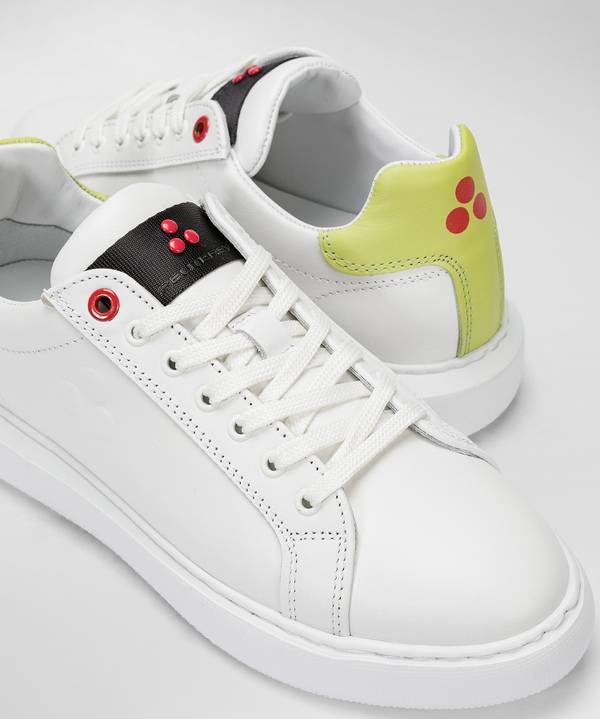 Peuterey Sneaker in pelle con logo goffrato In Vendita