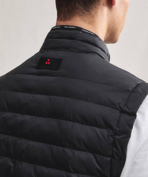 Peuterey Gilet imbottito superleggero e semilucido Promozione Limitata