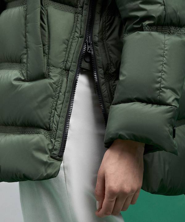 Peuterey Puffer Jacket Con Cappuccio Bordato In Pelliccia Prezzo Ridotto