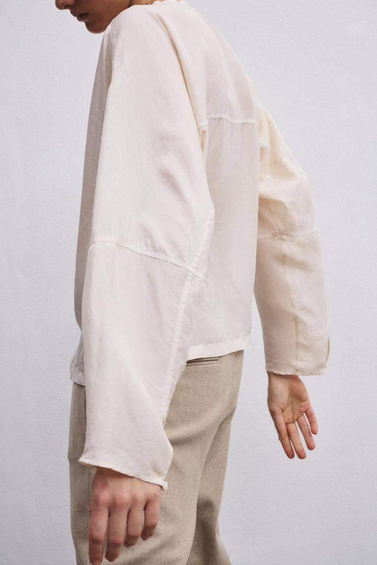 Pomandere Camicia con abbottonatura polo in habutai di seta Promozione temporanea
