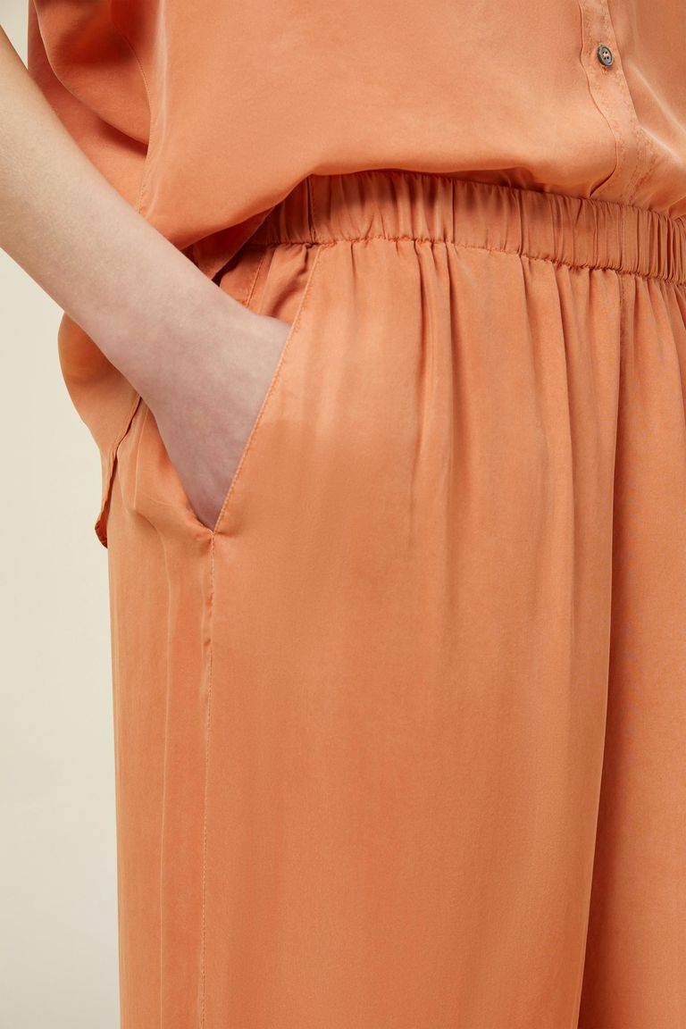Pomandere Pantalone ampio con elastico in vita, tinto naturalmente Outlet