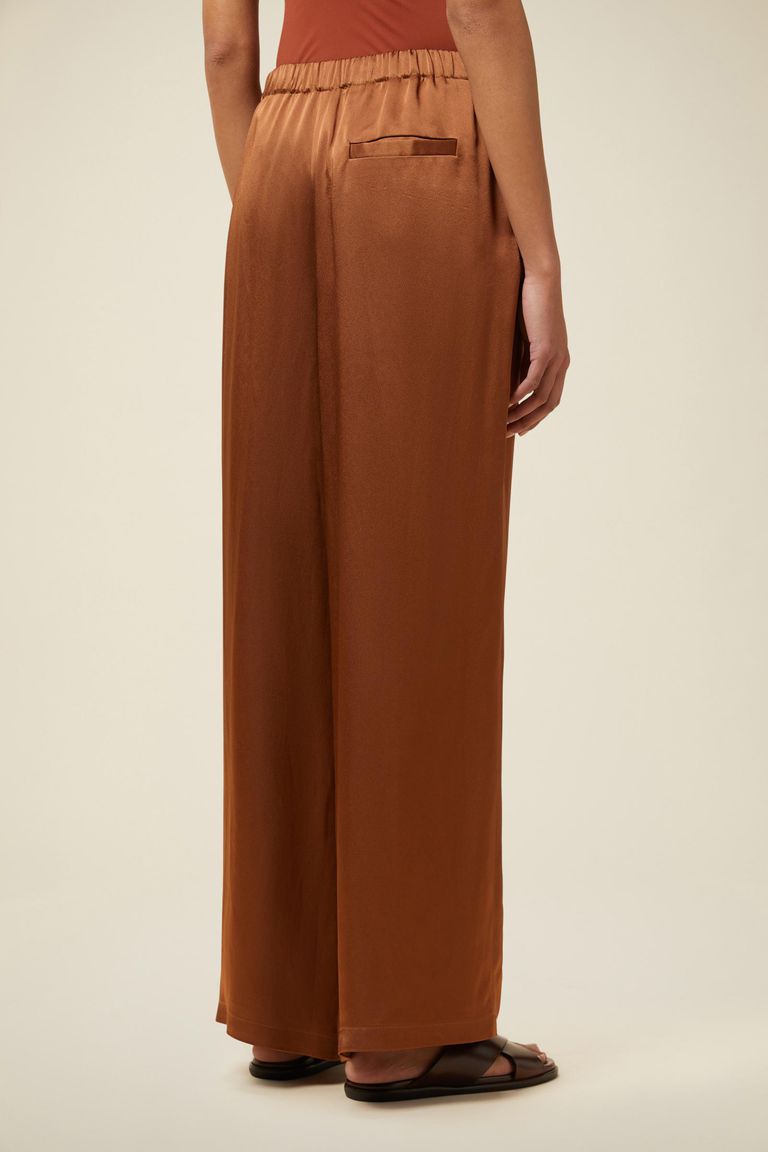 Pomandere Pantalone ampio con elastico in vita lucido Saldi Di Fabbrica