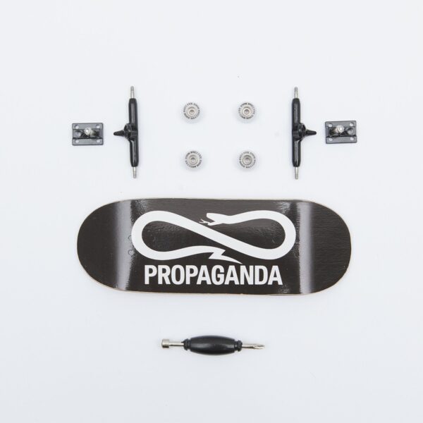Propaganda Propaganda x Close Up Fingerboard complete set – Black In Saldo