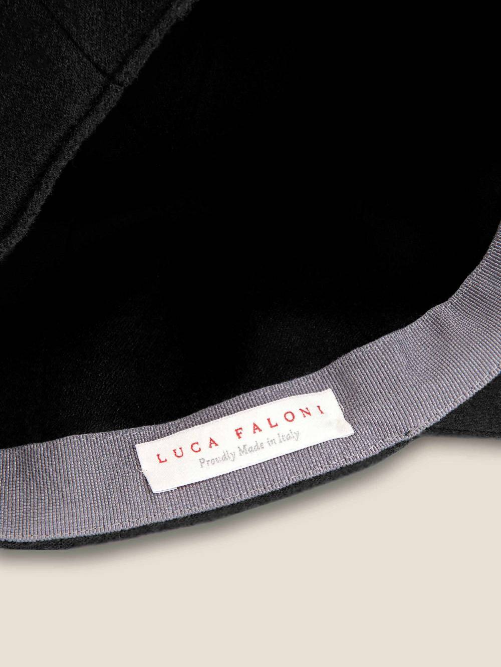 Luca Faloni Cappellino da baseballCashmere Vendita Economica