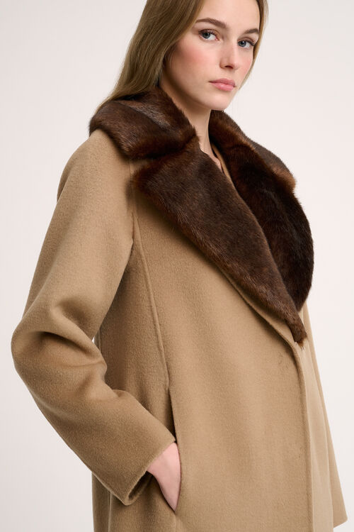 Luisa Spagnoli Sussulto - Cappotto con revers faux fur Rilascio limitato