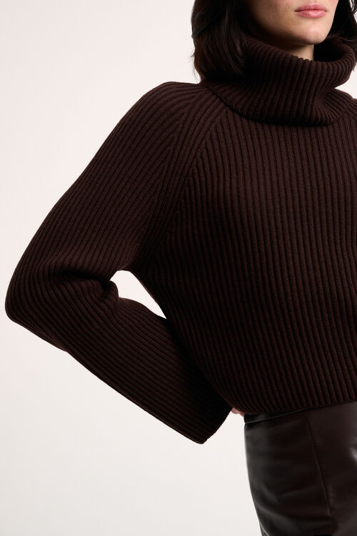 Luisa Spagnoli Magnus - Pullover dolcevita a coste 50% di sconto per tempo limitato