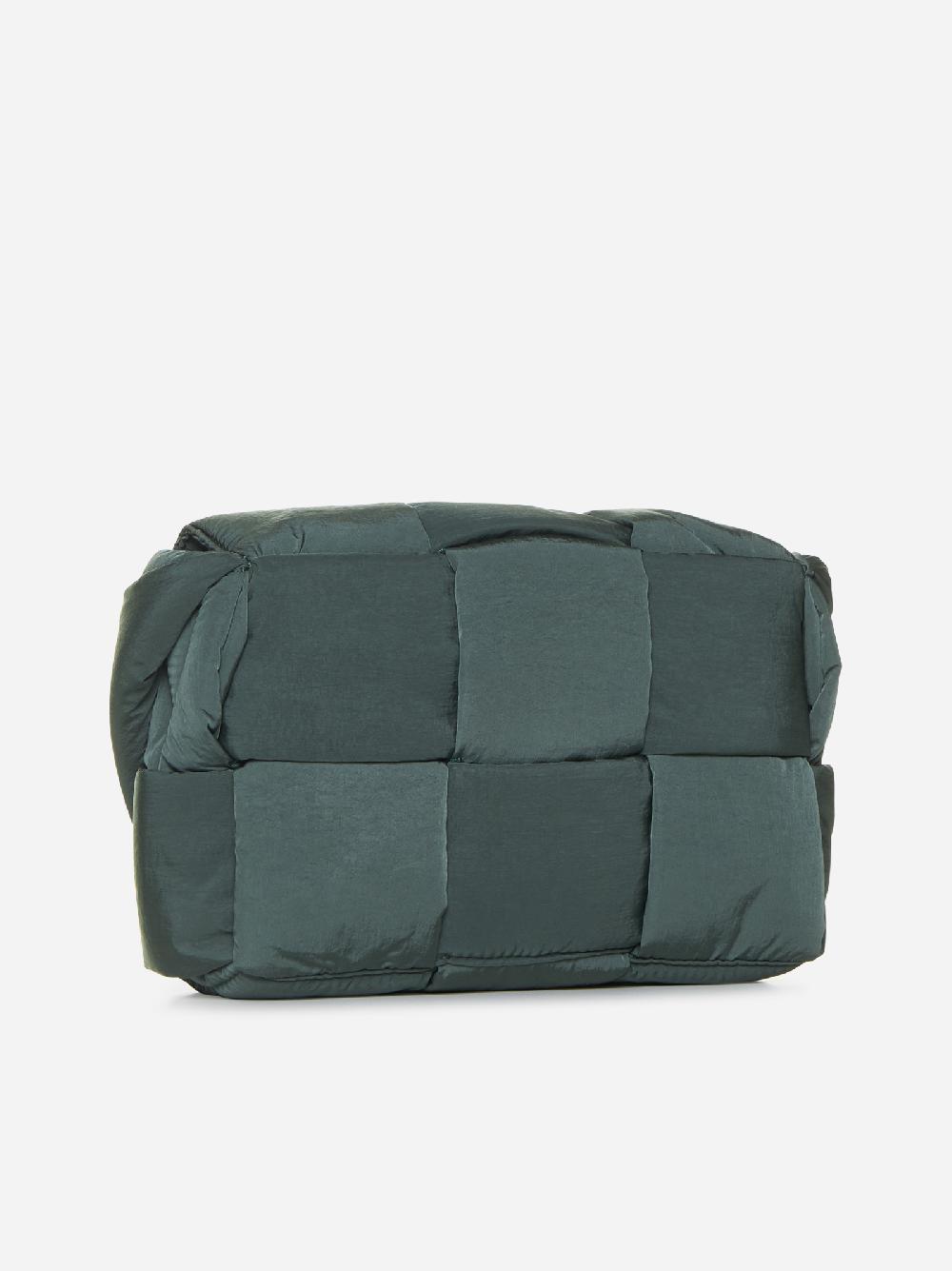 BOTTEGA VENETA Borsa Cassette piccola in nylon Intreccio Italia