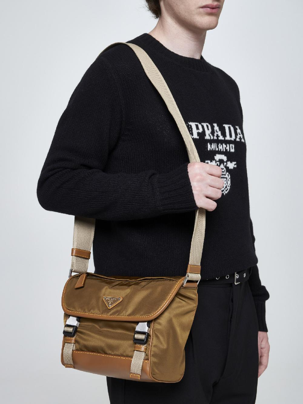 PRADA Borsa a tracolla in Re-Nylon e pelle Novità