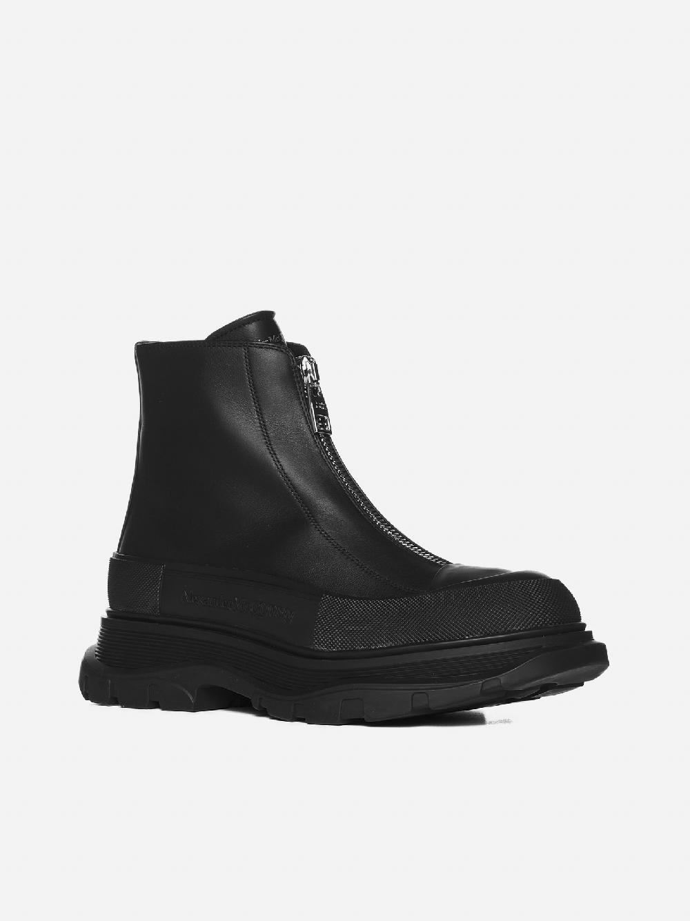 ALEXANDER MCQUEEN Stivaletti Tread Slick in pelle nera Novità