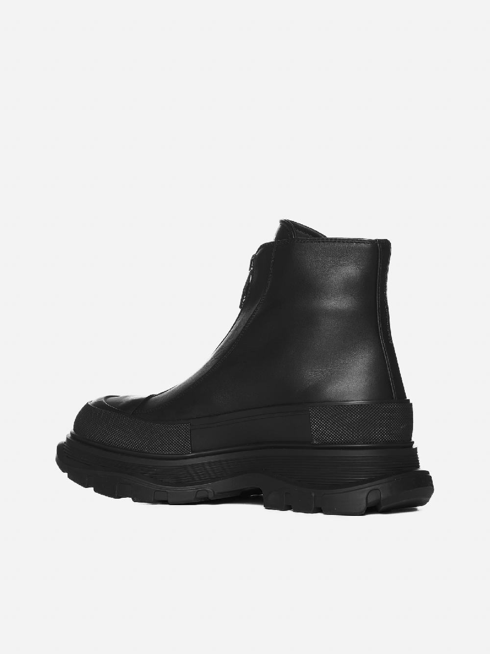 ALEXANDER MCQUEEN Stivaletti Tread Slick in pelle nera Novità