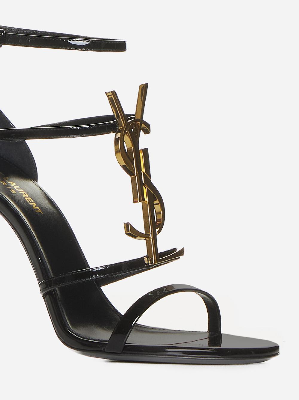 SAINT LAURENT Sandali Cassandra in vernice con logo YSL Promozione