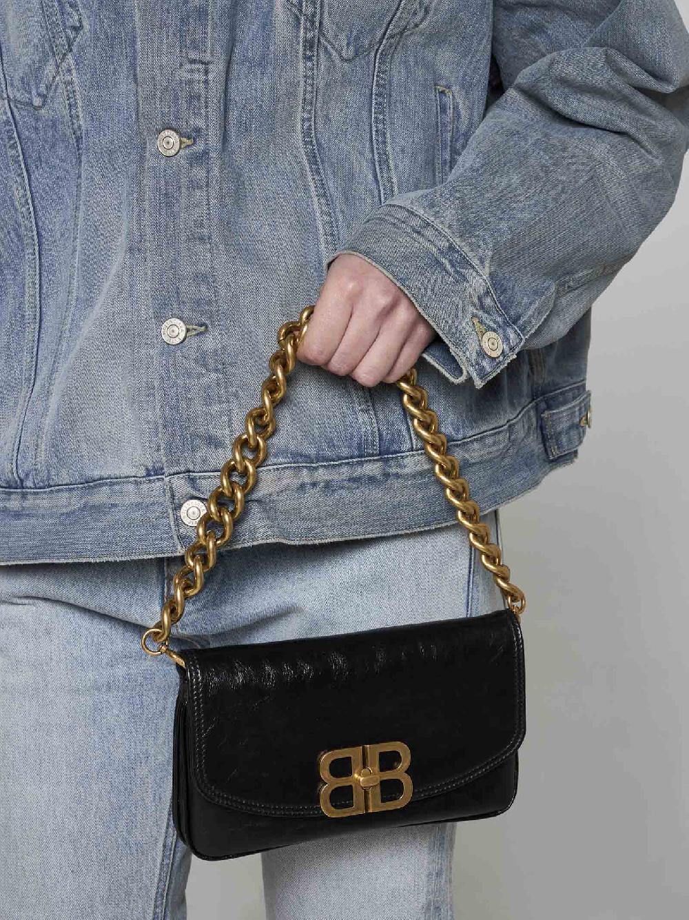 BALENCIAGA Borsa Flap BB Soft piccola in pelle Presa
