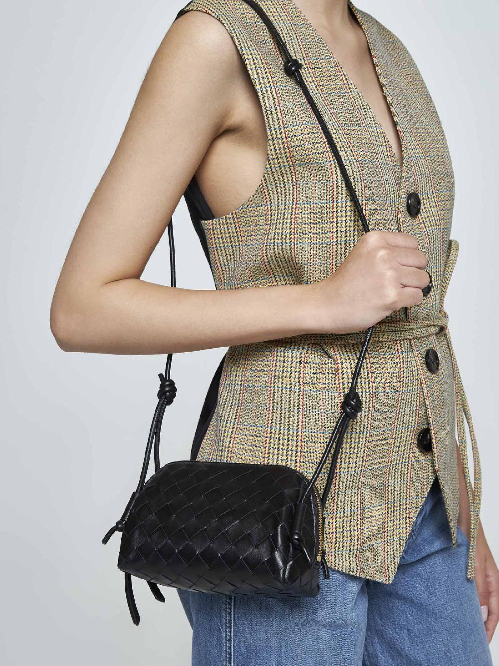 BOTTEGA VENETA Pochette Concert in pelle Intrecciato Moda
