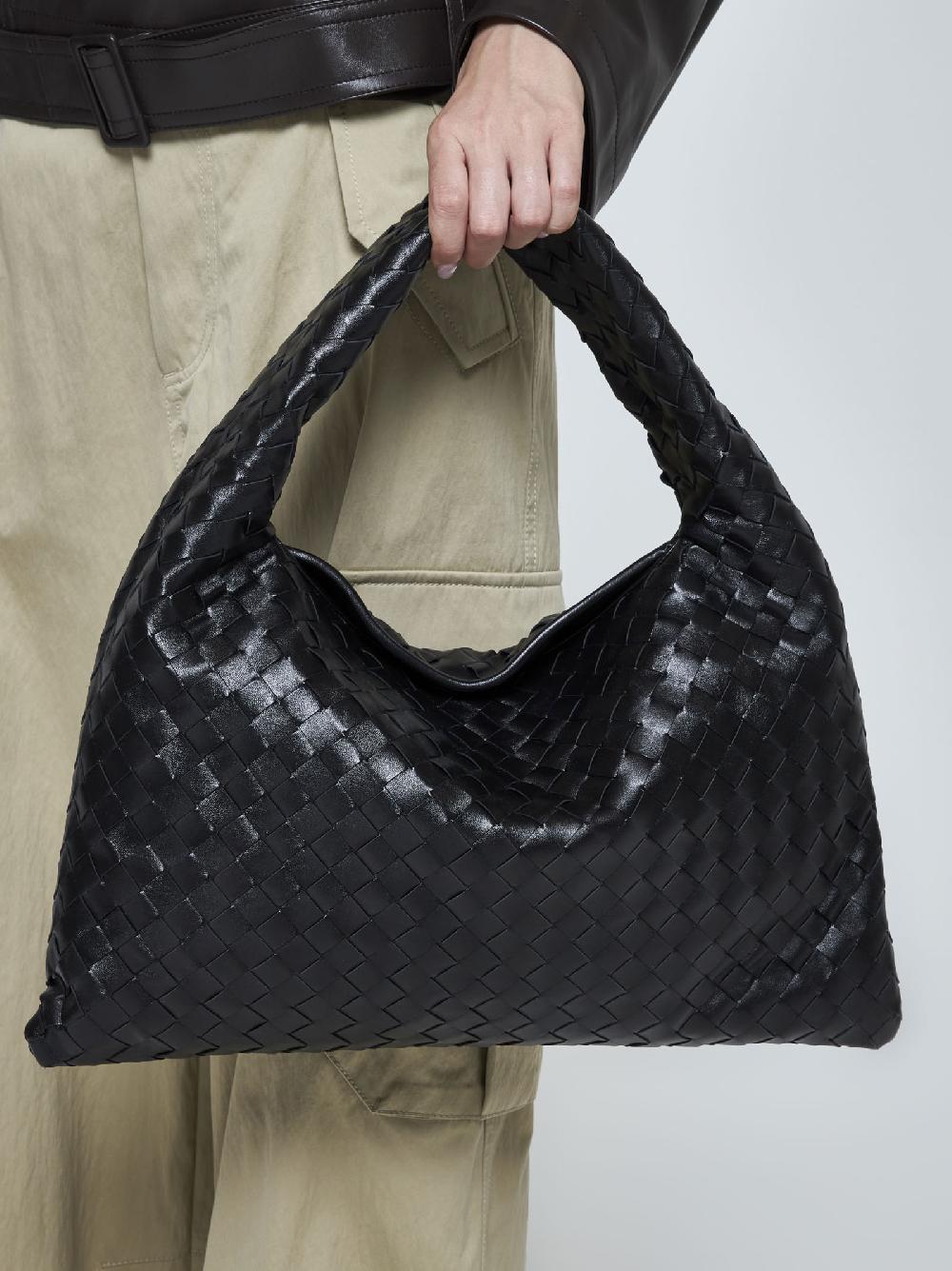 BOTTEGA VENETA Borsa Hop piccola in pelle Intrecciato In Vendita