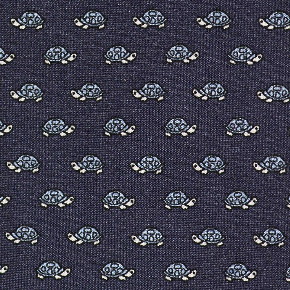 Rubinacci Cravatta in twill di seta con stampa tartaruga azzurra Acquista Ora