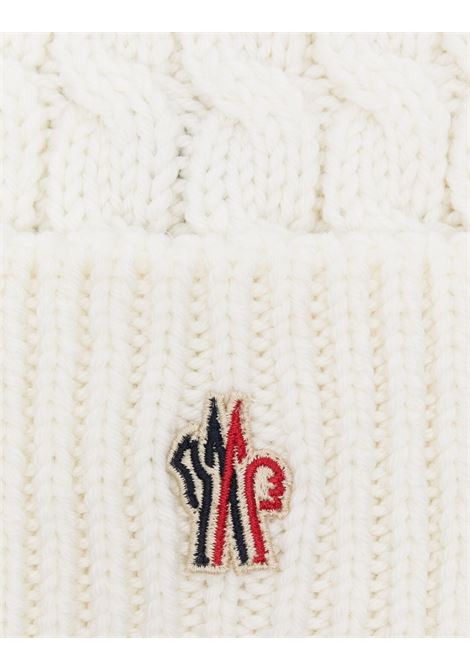 MONCLER GRENOBLE Berretto In Lana a Trecce Bianco Con Pompon - MONCLER GRENOBLE Moda