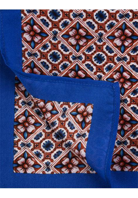 813 (OTTO TREDICI) Pochette In Seta Blu Con Fantasia Fiore Rossa - 813 (OTTO TREDICI) Vendita Calda