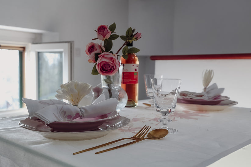 Sans Tabù Runner in lino grezzo ricamato & 2 tovaglioli - Peach Blossom Comprane uno, ottenene uno gratis