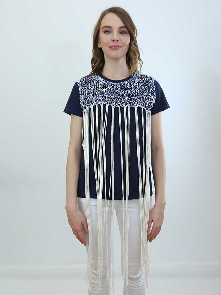 Tricot à Porter T-SHIRT CON APPLICAZIONE A RETE E FRANGE Promozione
