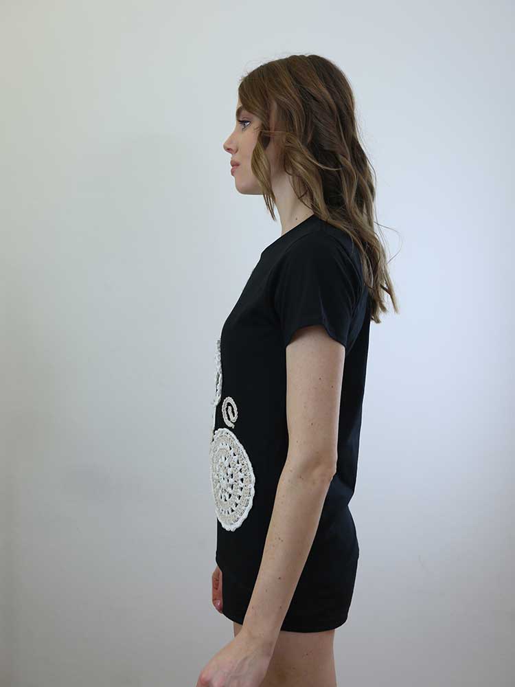 Tricot à Porter T-SHIRT SCOLLO GIRO CON APPLICAZIONI CROCHET Qualità Garantita