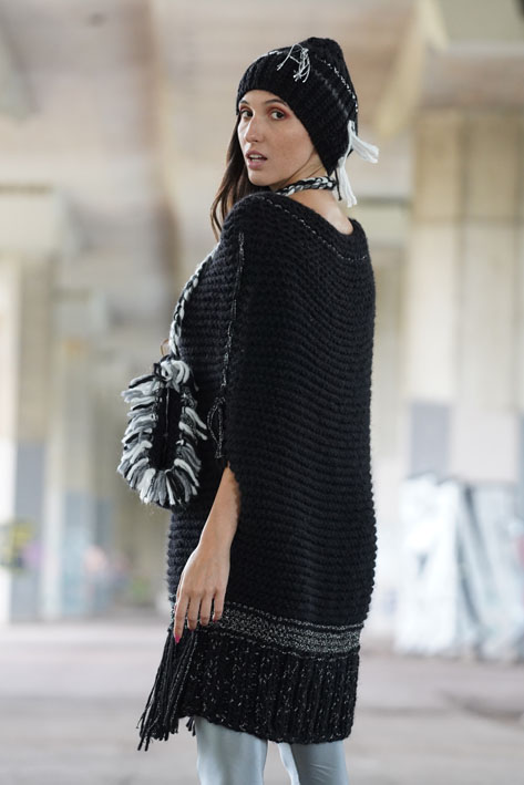 Tricot à Porter Fringe poncho Offerte