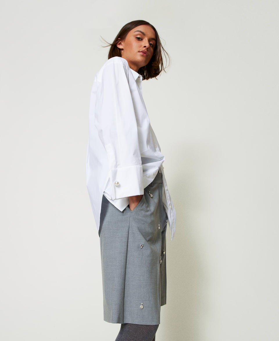 Twin Set Shorts con ricami a mano Consegna Veloce