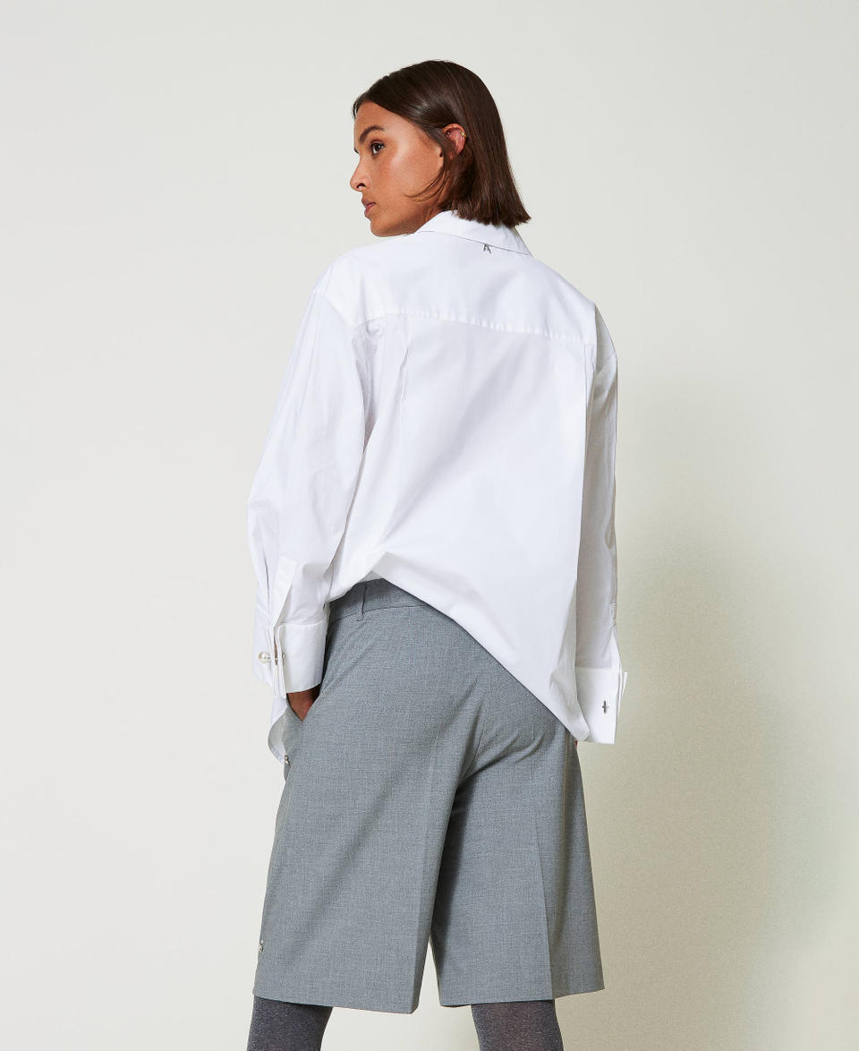 Twin Set Shorts con ricami a mano Consegna Veloce