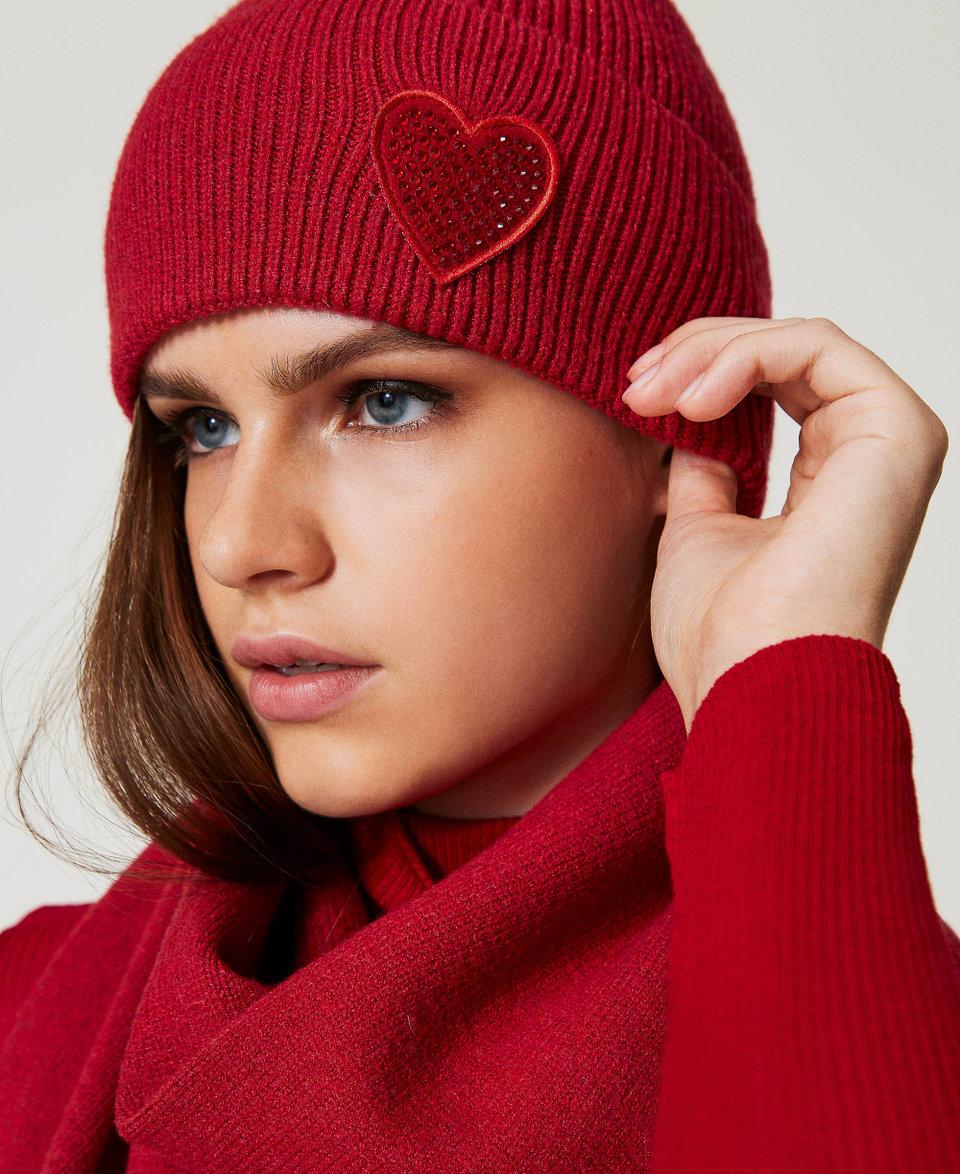 Twin Set Berretto in maglia con patch a cuore Promozione