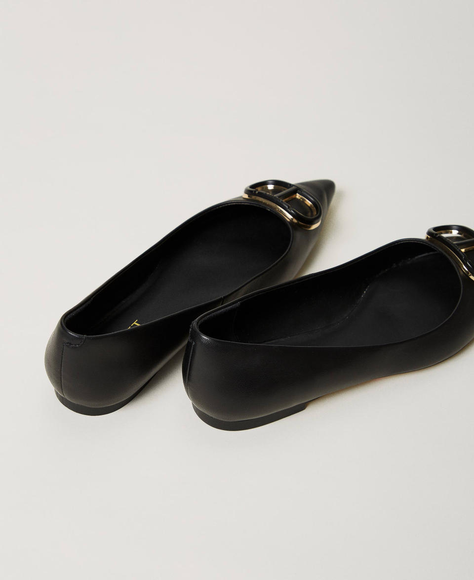 Twin Set Ballerine in pelle con Oval T Convenienza