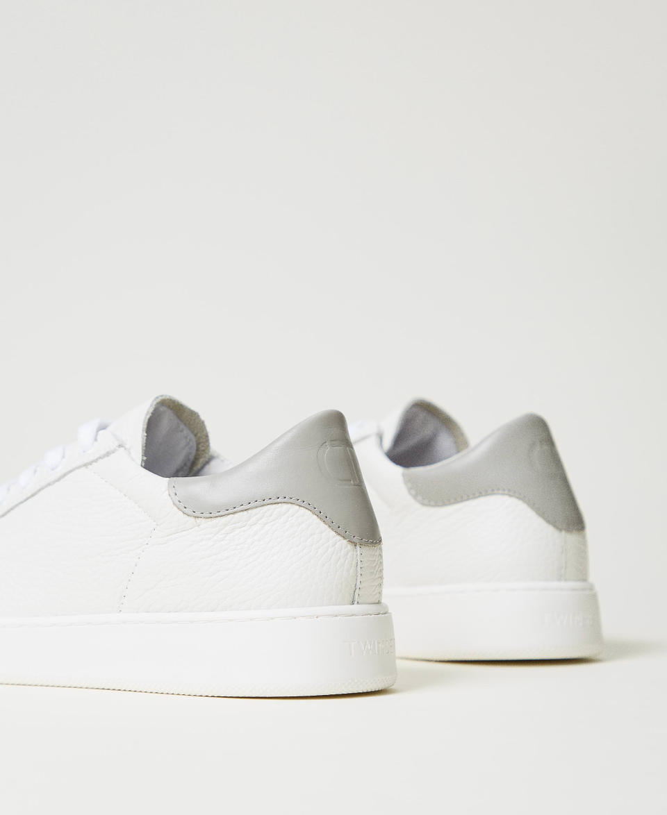 Twin Set Sneakers in pelle con Oval T Novità