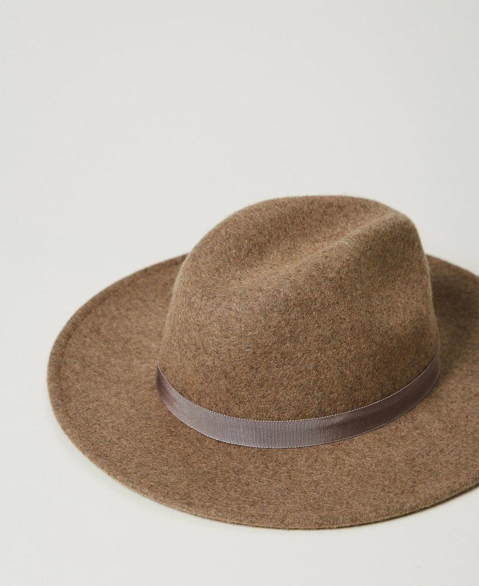 Twin Set Cappello in panno con Oval T ACQUISTA ORA