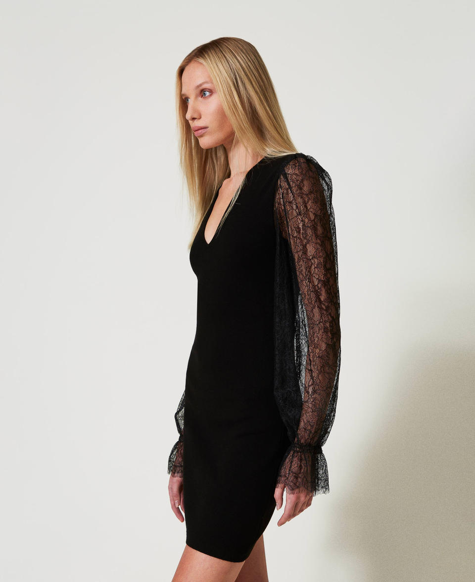 Twin Set Abito corto in maglia con pizzo Enormi sconti