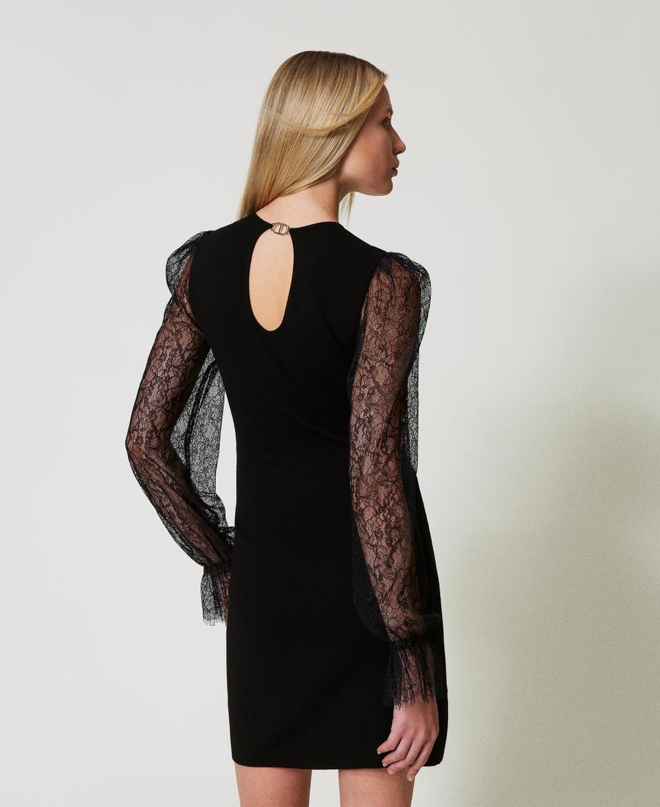 Twin Set Abito corto in maglia con pizzo Enormi sconti