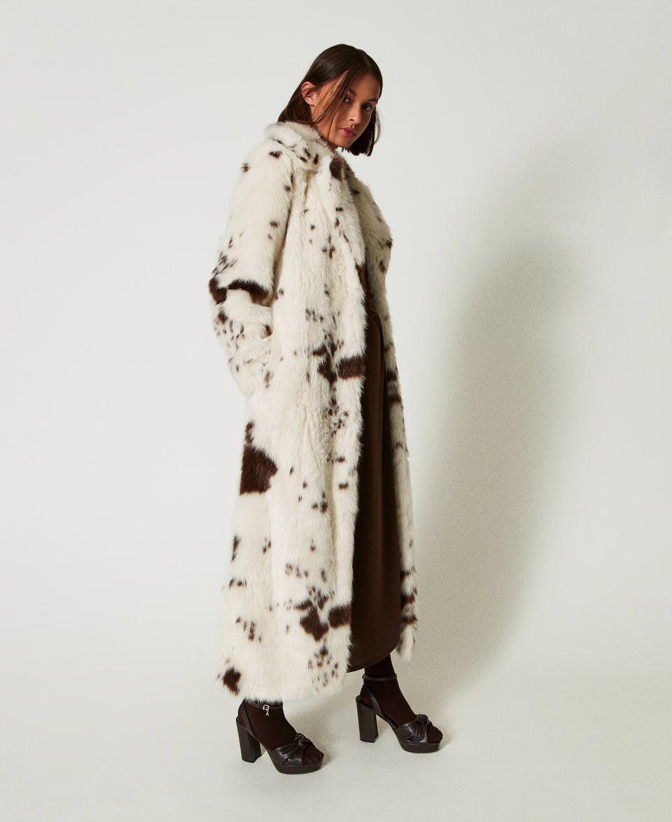 Twin Set Cappotto lungo in faux fur Enormi sconti