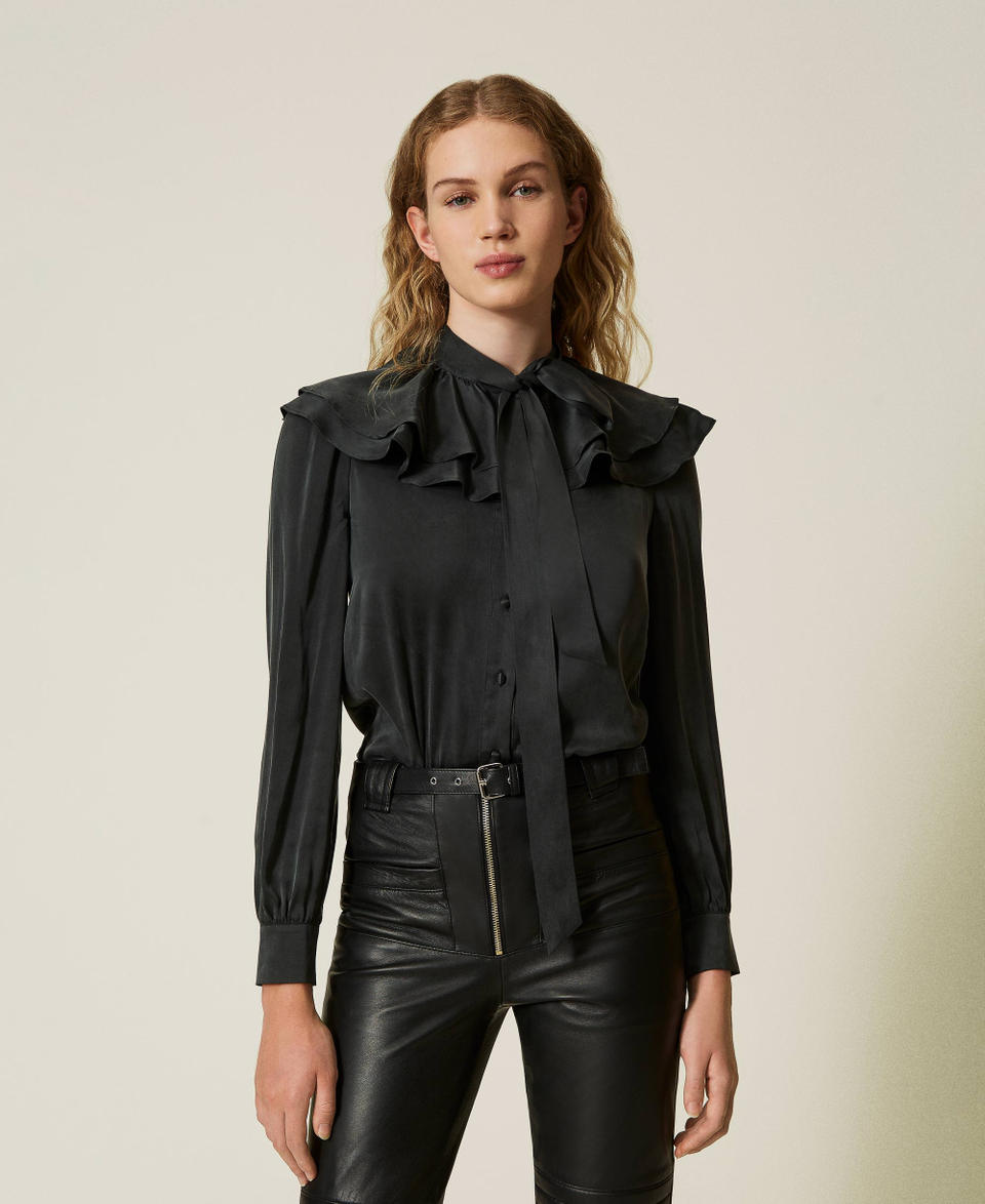 Twin Set Camicia in raso di seta con volant Offerte stagionali