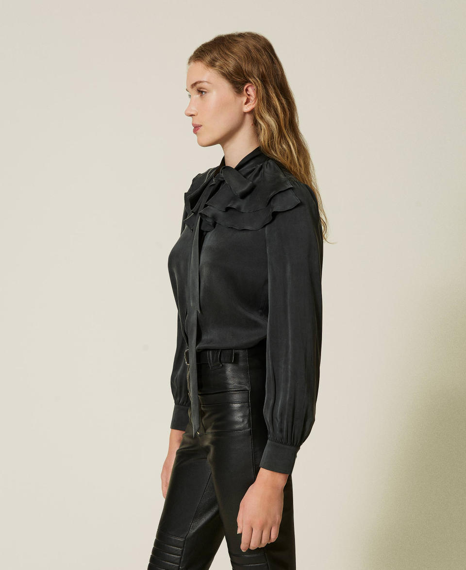 Twin Set Camicia in raso di seta con volant Offerte stagionali