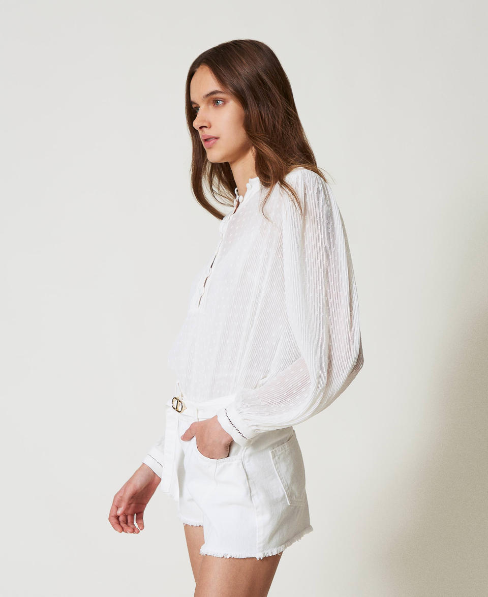 Twin Set Shorts in white bull con cintura Oval T Discount Store per i nuovi prodotti