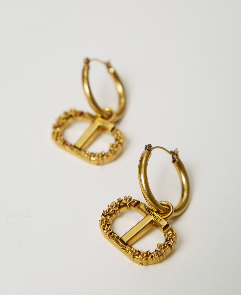 Twin Set Orecchini ad anello con Oval T floreale Promozione