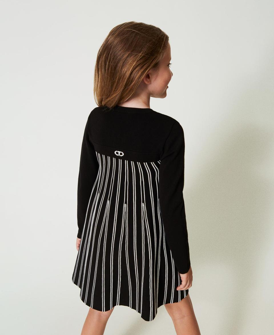 Twin Set Abito corto in maglia a righe flexage Nuovi prodotti