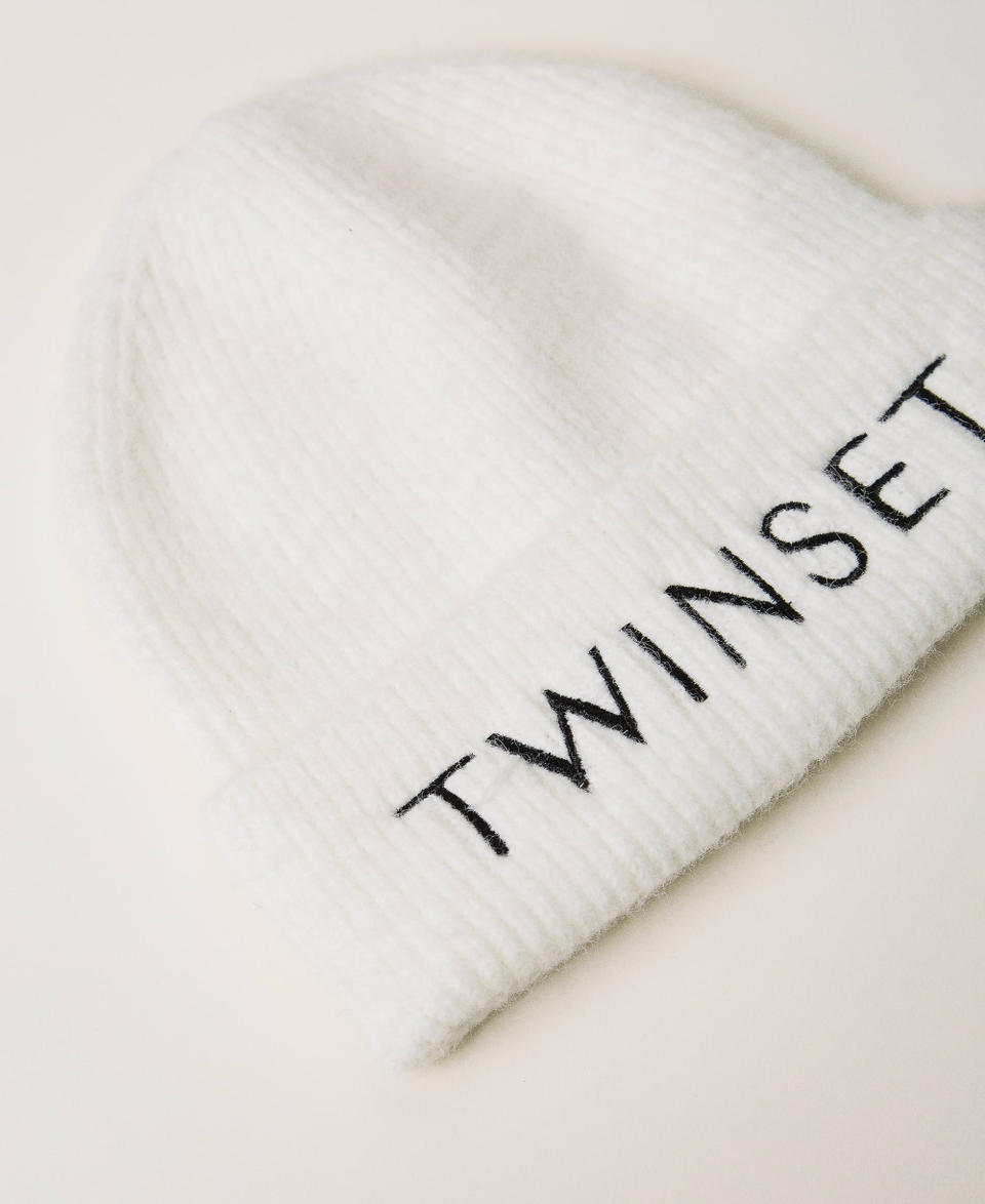 Twin Set Cuffia in maglia con ricamo logo Ritorno libero