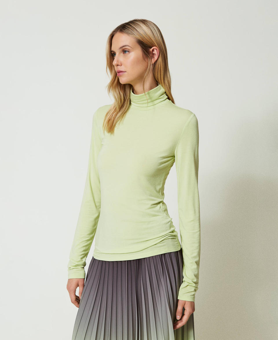 Twin Set T-shirt dolcevita con ricamo logo Prezzo Ridotto