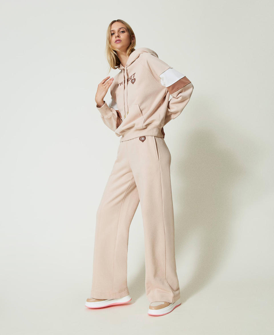 Twin Set Felpa con cappuccio e pantaloni a palazzo Offerta