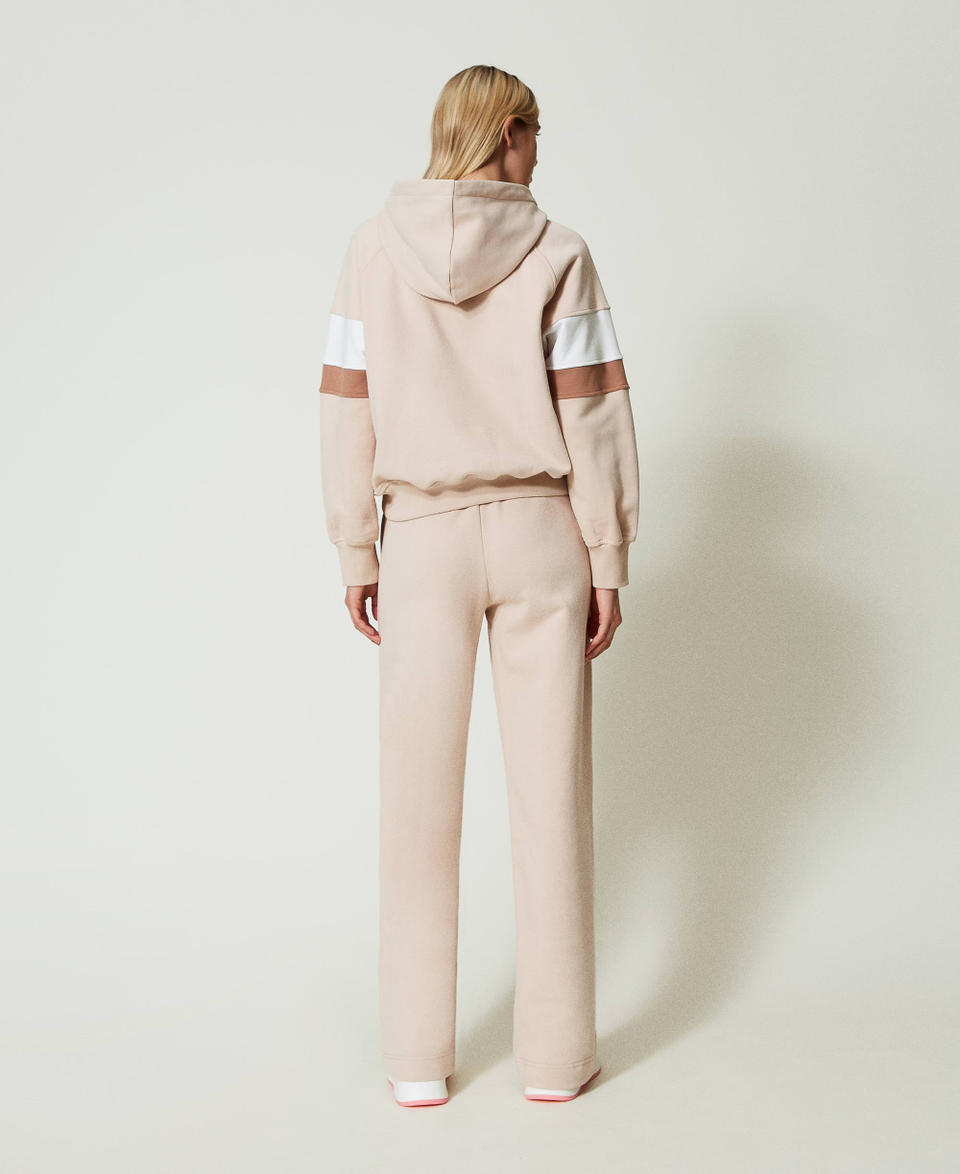 Twin Set Felpa con cappuccio e pantaloni a palazzo Offerta