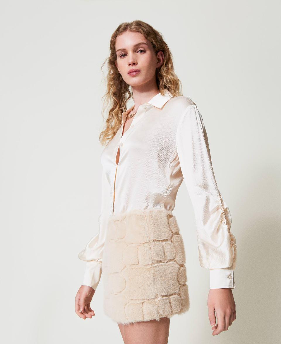 Twin Set Minigonna in faux fur con Oval T Latest stili