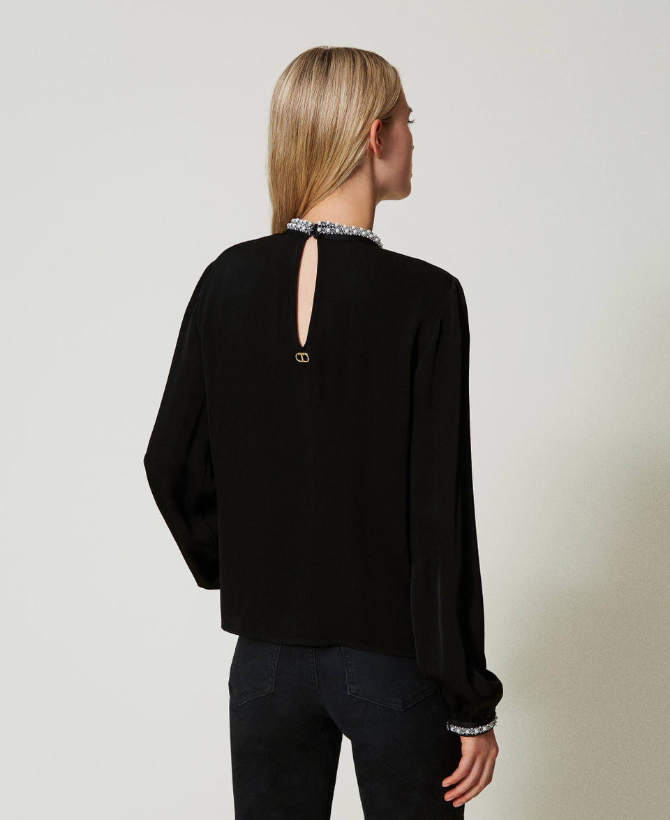 Twin Set Blusa in crêpe con ricami Novità