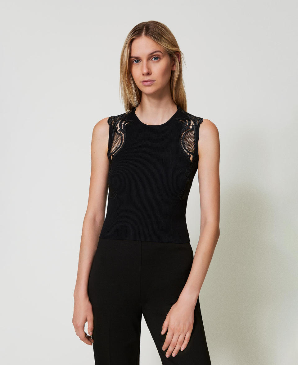 Twin Set Top in maglia con pizzo Offerta